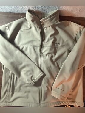 Columbia Omni Shield Softshell Fleece lined Outdoor Jacket Size 3X Tan
